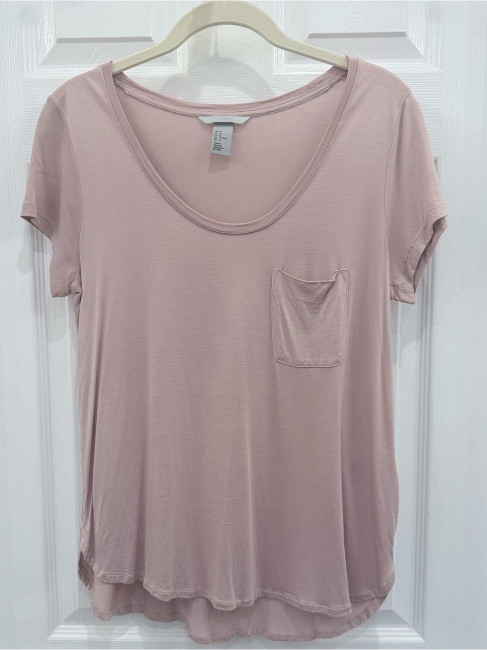 H&M Soft Scoop-Neck Pocket Tee in Light Blush